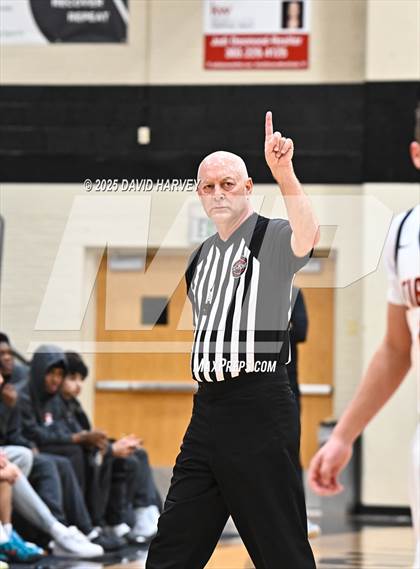 Thumbnail 3 in D'Evelyn @ Lakewood photogallery.