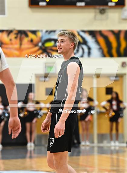 Thumbnail 2 in D'Evelyn @ Lakewood photogallery.