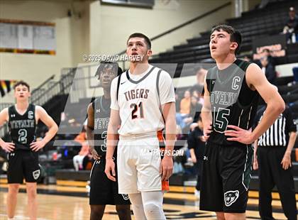 Thumbnail 3 in D'Evelyn @ Lakewood photogallery.