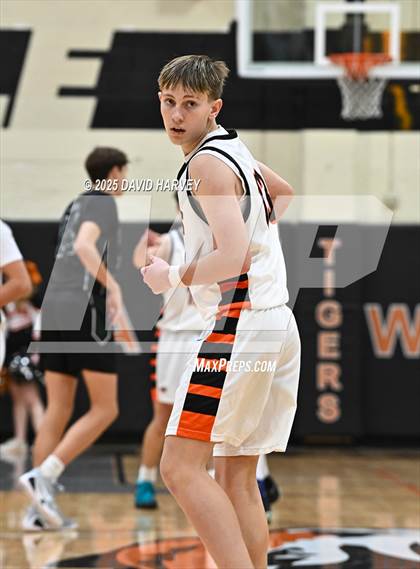 Thumbnail 3 in D'Evelyn @ Lakewood photogallery.