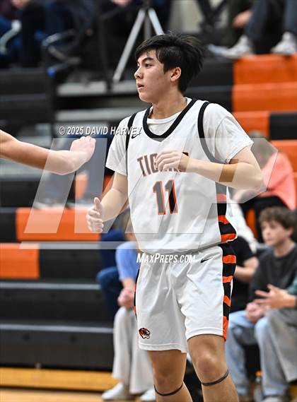 Thumbnail 2 in D'Evelyn @ Lakewood photogallery.