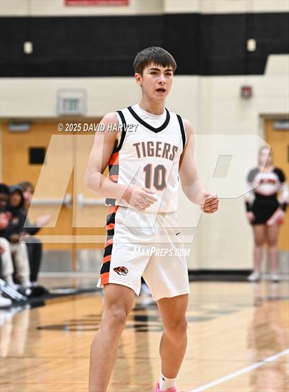 Thumbnail 3 in D'Evelyn @ Lakewood photogallery.