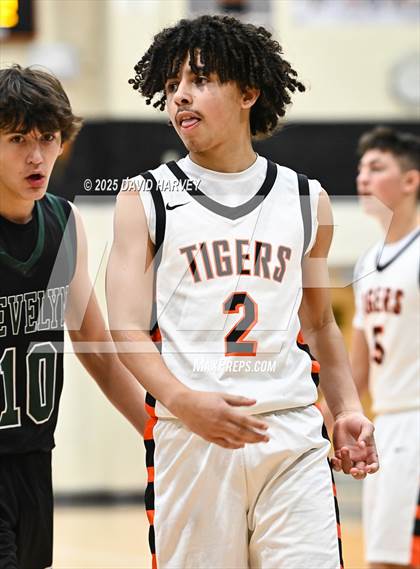 Thumbnail 3 in D'Evelyn @ Lakewood photogallery.