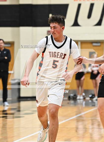 Thumbnail 3 in D'Evelyn @ Lakewood photogallery.