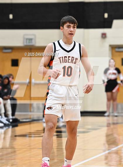 Thumbnail 1 in D'Evelyn @ Lakewood photogallery.