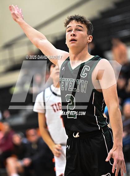 Thumbnail 1 in D'Evelyn @ Lakewood photogallery.