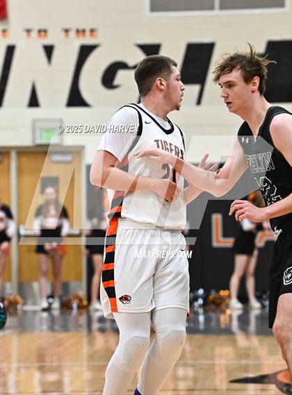 Thumbnail 2 in D'Evelyn @ Lakewood photogallery.