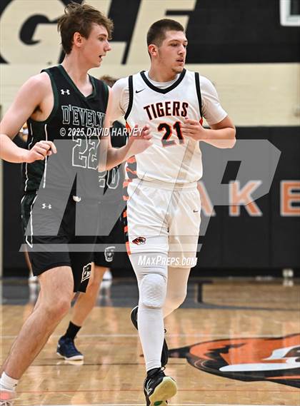 Thumbnail 1 in D'Evelyn @ Lakewood photogallery.