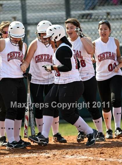 Thumbnail 3 in Keller Central vs. Boswell (Mansfield Tournament)  photogallery.