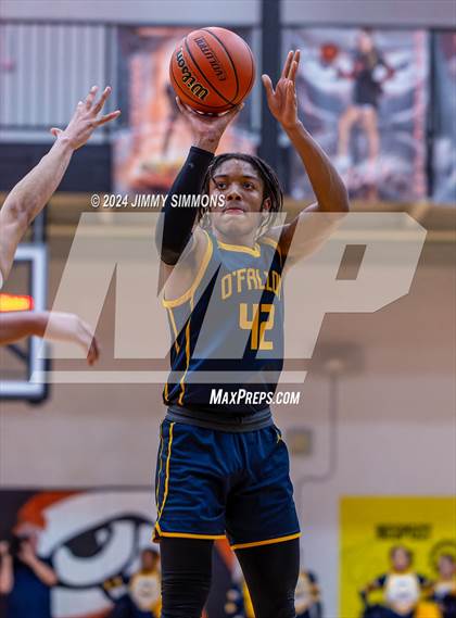Thumbnail 2 in Quincy vs. O'Fallon(IHSA 4A Sectional Semifinals) photogallery.