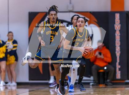Thumbnail 2 in Quincy vs. O'Fallon(IHSA 4A Sectional Semifinals) photogallery.