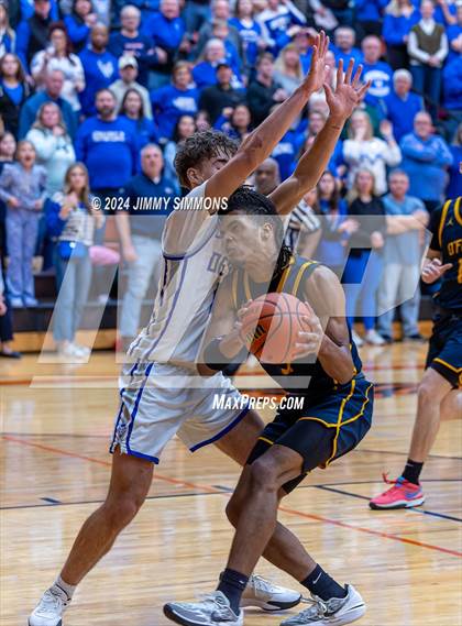 Thumbnail 1 in Quincy vs. O'Fallon(IHSA 4A Sectional Semifinals) photogallery.