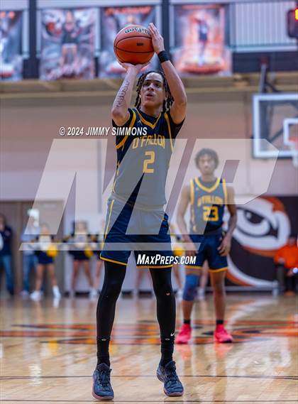 Thumbnail 2 in Quincy vs. O'Fallon(IHSA 4A Sectional Semifinals) photogallery.