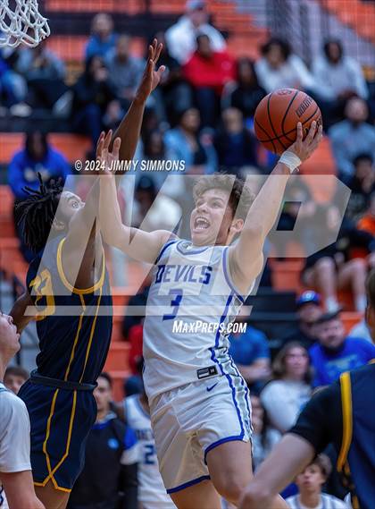 Thumbnail 2 in Quincy vs. O'Fallon(IHSA 4A Sectional Semifinals) photogallery.