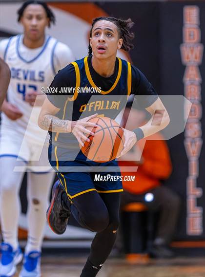 Thumbnail 3 in Quincy vs. O'Fallon(IHSA 4A Sectional Semifinals) photogallery.