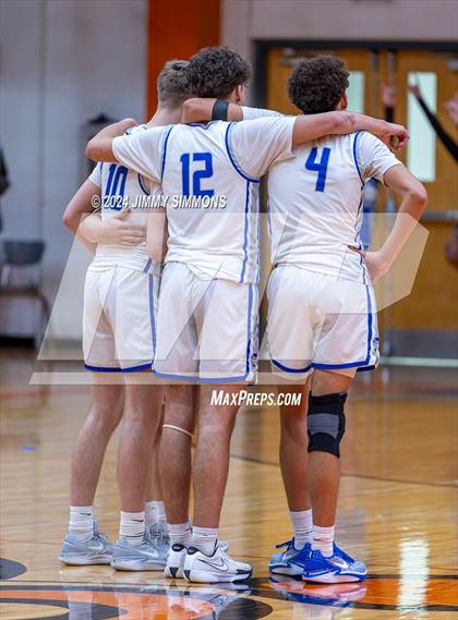 Thumbnail 1 in Quincy vs. O'Fallon(IHSA 4A Sectional Semifinals) photogallery.