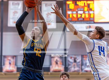 Thumbnail 1 in Quincy vs. O'Fallon(IHSA 4A Sectional Semifinals) photogallery.