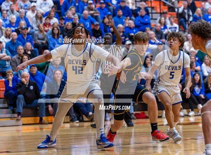 Thumbnail 2 in Quincy vs. O'Fallon(IHSA 4A Sectional Semifinals) photogallery.