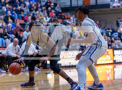 Thumbnail 3 in Quincy vs. O'Fallon(IHSA 4A Sectional Semifinals) photogallery.