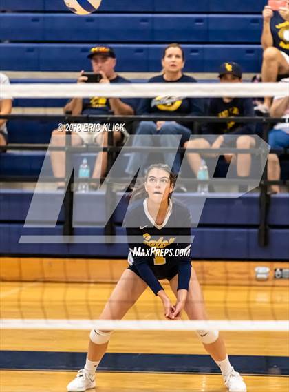 Thumbnail 3 in Land O' Lakes vs. Lake Gibson photogallery.