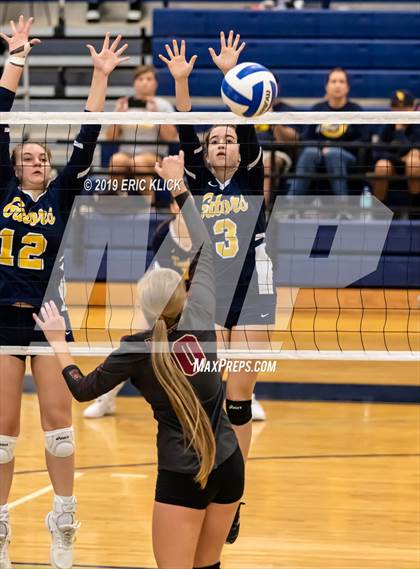 Thumbnail 3 in Land O' Lakes vs. Lake Gibson photogallery.