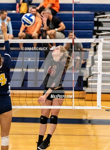 Thumbnail 3 in Land O' Lakes vs. Lake Gibson photogallery.
