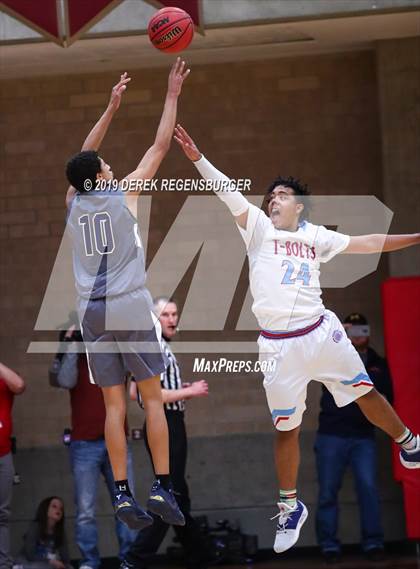Thumbnail 2 in The Vanguard School vs Manual (CHSAA 3A Final) photogallery.