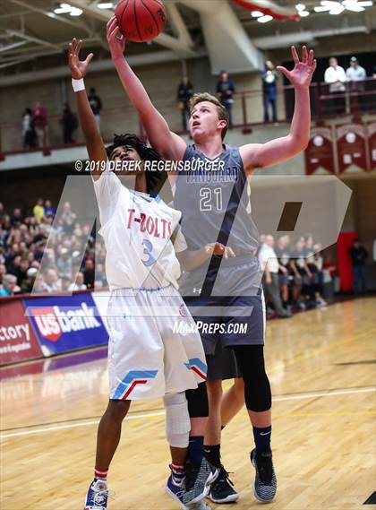Thumbnail 3 in The Vanguard School vs Manual (CHSAA 3A Final) photogallery.