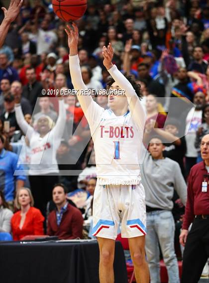 Thumbnail 2 in The Vanguard School vs Manual (CHSAA 3A Final) photogallery.