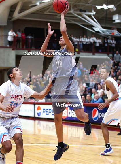 Thumbnail 2 in The Vanguard School vs Manual (CHSAA 3A Final) photogallery.