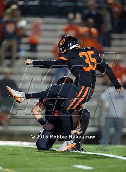 Thumbnail 1 in Gilmer vs. Celina (UIL 4A Semifinal) photogallery.