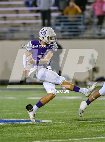 Thumbnail 2 in San Augustine vs. Mason (UIL 2A Semifinal) photogallery.
