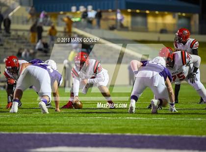 Thumbnail 2 in San Augustine vs. Mason (UIL 2A Semifinal) photogallery.