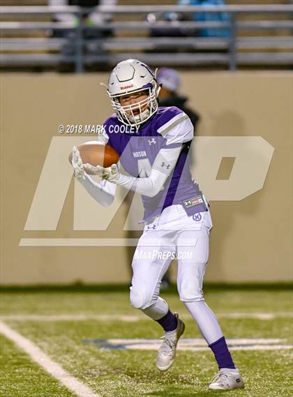 Thumbnail 1 in San Augustine vs. Mason (UIL 2A Semifinal) photogallery.