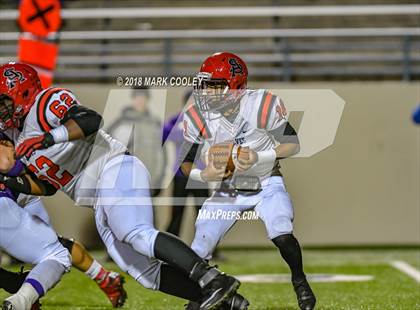 Thumbnail 1 in San Augustine vs. Mason (UIL 2A Semifinal) photogallery.
