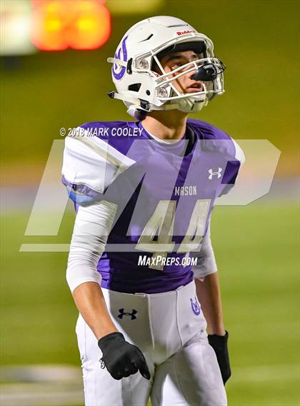 Thumbnail 1 in San Augustine vs. Mason (UIL 2A Semifinal) photogallery.