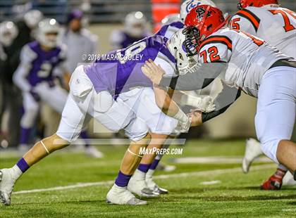 Thumbnail 1 in San Augustine vs. Mason (UIL 2A Semifinal) photogallery.