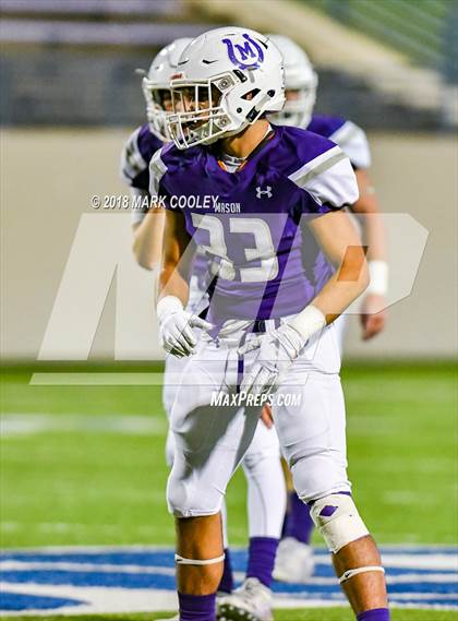 Thumbnail 3 in San Augustine vs. Mason (UIL 2A Semifinal) photogallery.