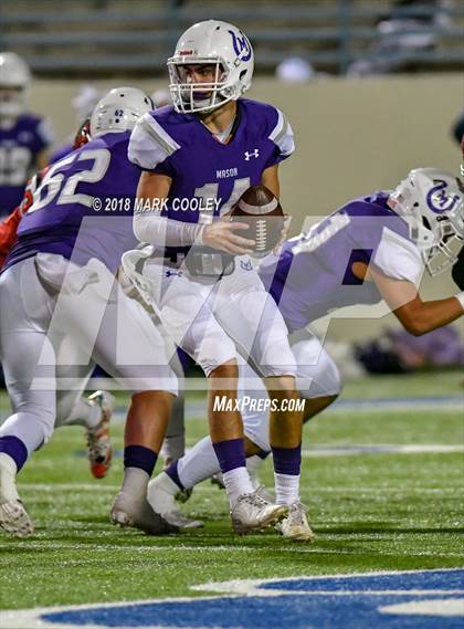 Thumbnail 1 in San Augustine vs. Mason (UIL 2A Semifinal) photogallery.