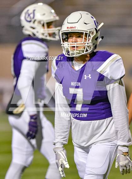 Thumbnail 1 in San Augustine vs. Mason (UIL 2A Semifinal) photogallery.