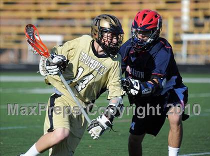 Thumbnail 2 in McMahon @ Trumbull photogallery.