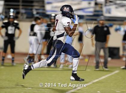Thumbnail 3 in Azusa vs. Maranatha photogallery.