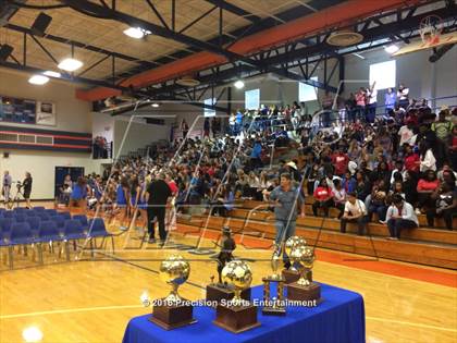 Thumbnail 2 in Madison Central TOC Ceremony photogallery.