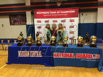 Thumbnail 3 in Madison Central TOC Ceremony photogallery.