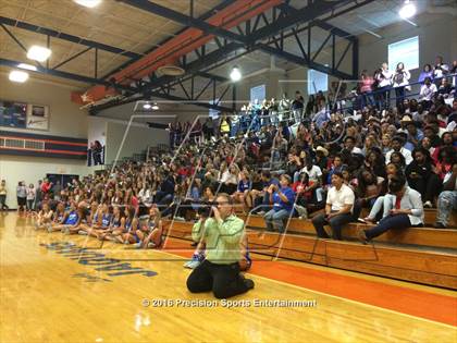 Thumbnail 2 in Madison Central TOC Ceremony photogallery.