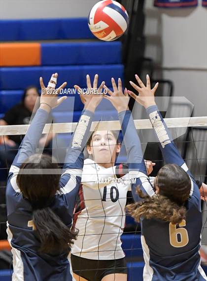 Thumbnail 3 in Desert Ridge vs. Desert Vista (Westwood Tournament of Champions) photogallery.