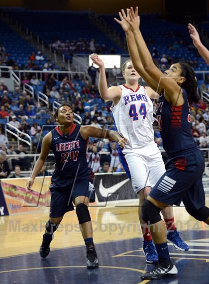 Thumbnail 2 in Reno vs Liberty (NIAA State Final) photogallery.