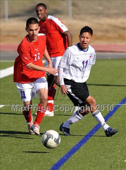 Thumbnail 3 in Pearce vs Cooper (Little Elm Invitational) photogallery.