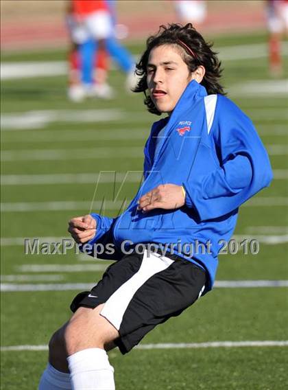 Thumbnail 3 in Pearce vs Cooper (Little Elm Invitational) photogallery.