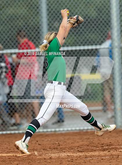 Thumbnail 2 in Skutt Catholic vs. North Star photogallery.